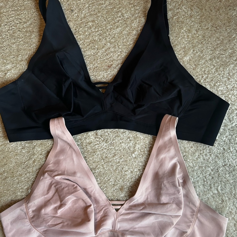 Pair of SOMA Essentials Black and Cream wireless bras 42D